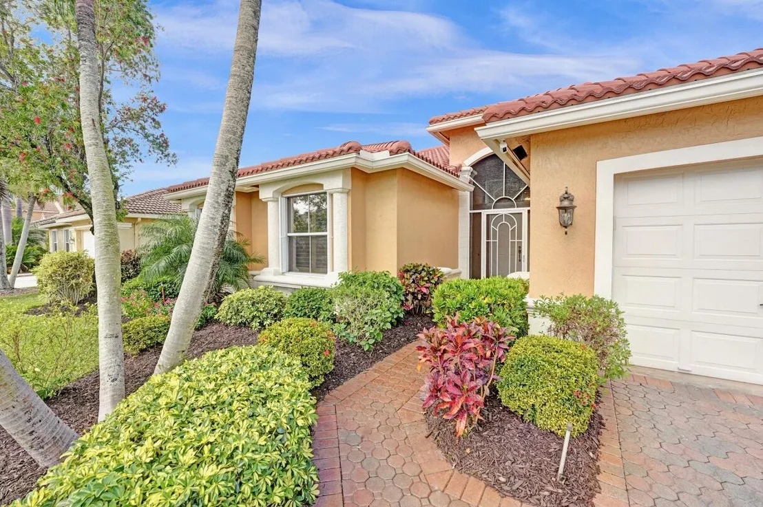 Photo of 6127 Indian Forest Circle
