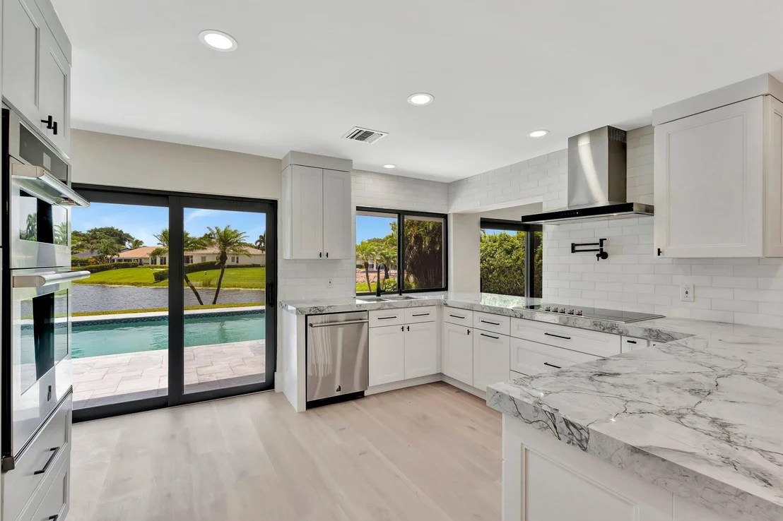 Photo of 5011 Pineview Circle