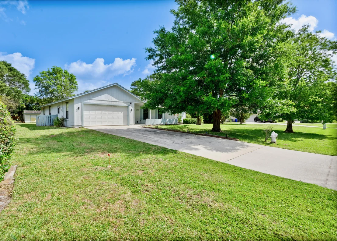 Photo of 18375 Oak Leaf Court