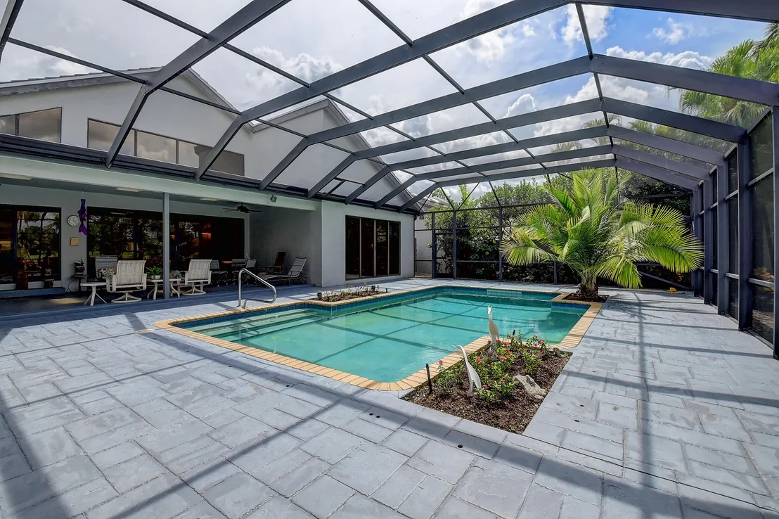 Photo of 7544 Rexford Road