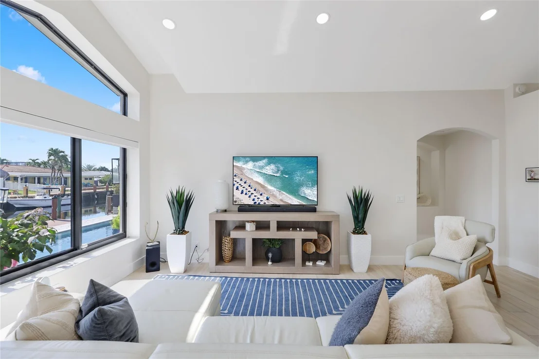 Photo of 440 SE 7th Avenue