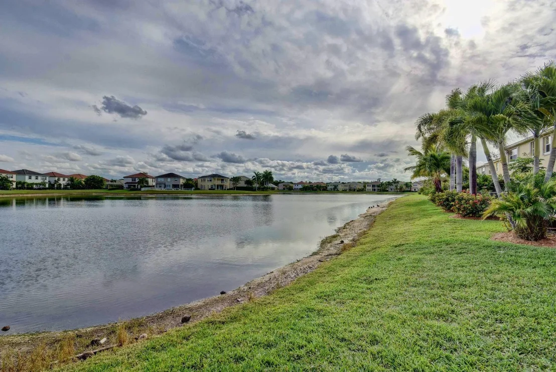 Photo of 9536 Phipps Lane