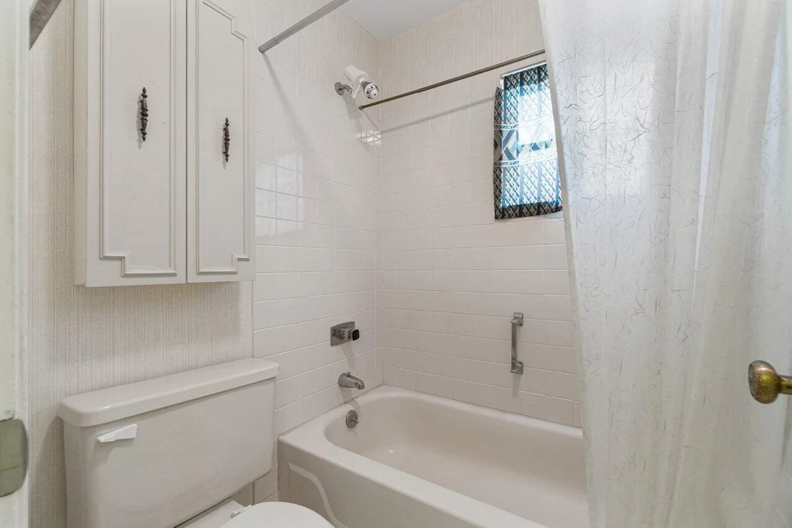 Photo of Unit B at 4820 Equestrian Circle
