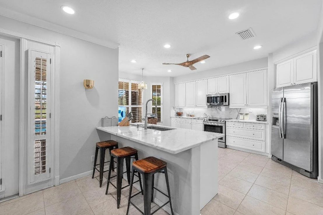 Photo of 6092 Indian Forest Circle