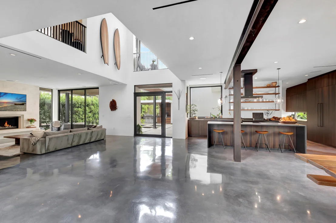 Photo of 3421 Beacon Street