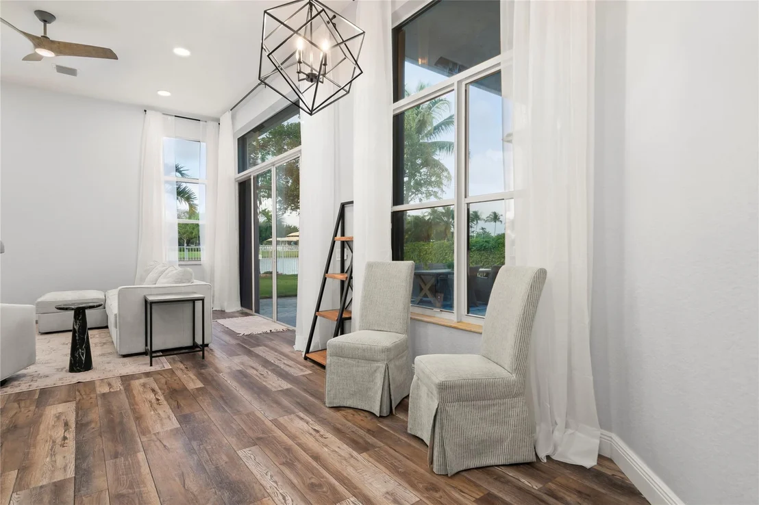 Photo of 950 Marina Drive
