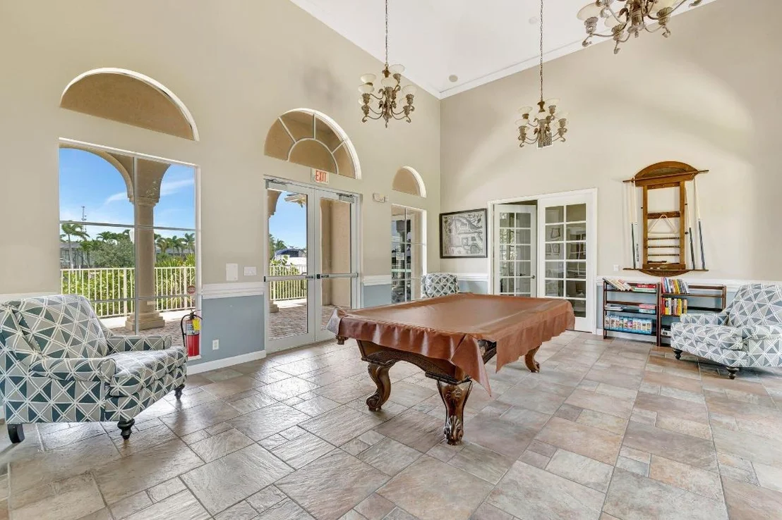 Photo of 699 SW River Bend Circle
