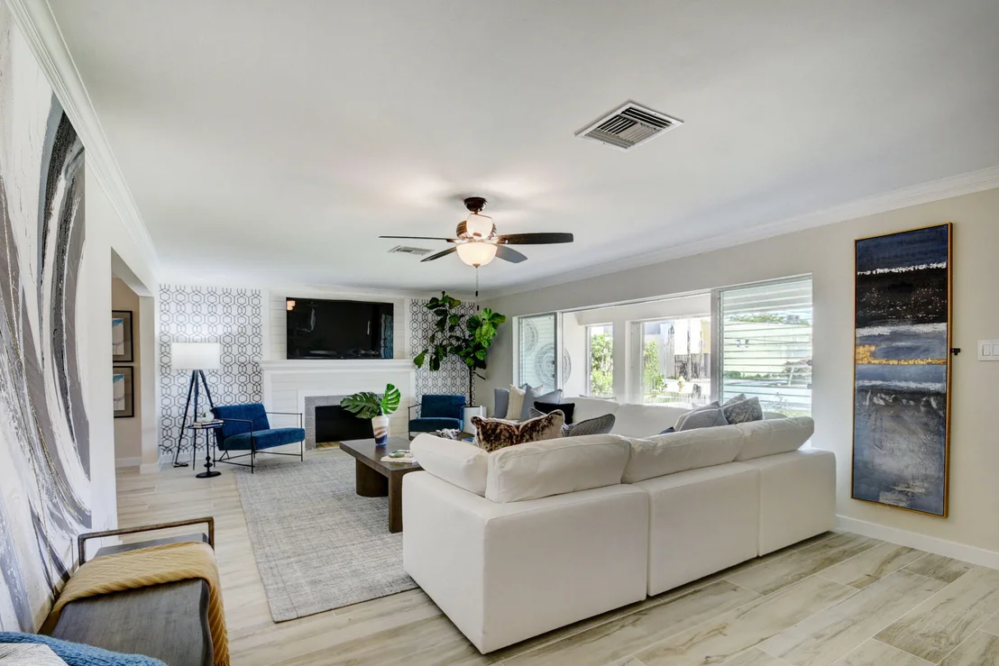 Photo of 335 Vanderbilt Drive