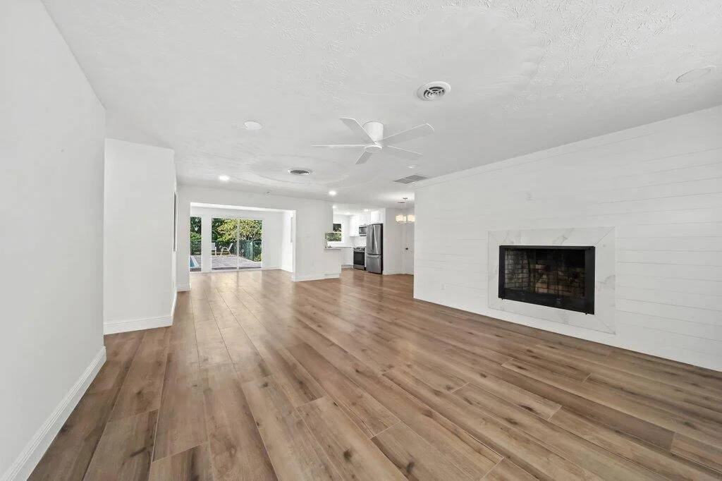 Photo of 2416 NW Everglades Boulevard