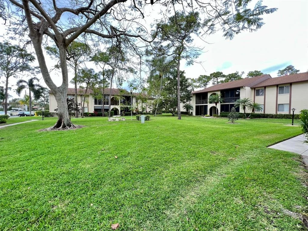 Photo of Unit C2 at 337 Knotty Pine Circle