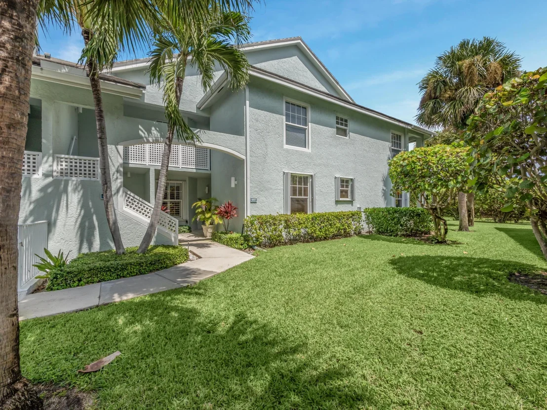 Photo of 607 Mainsail Circle