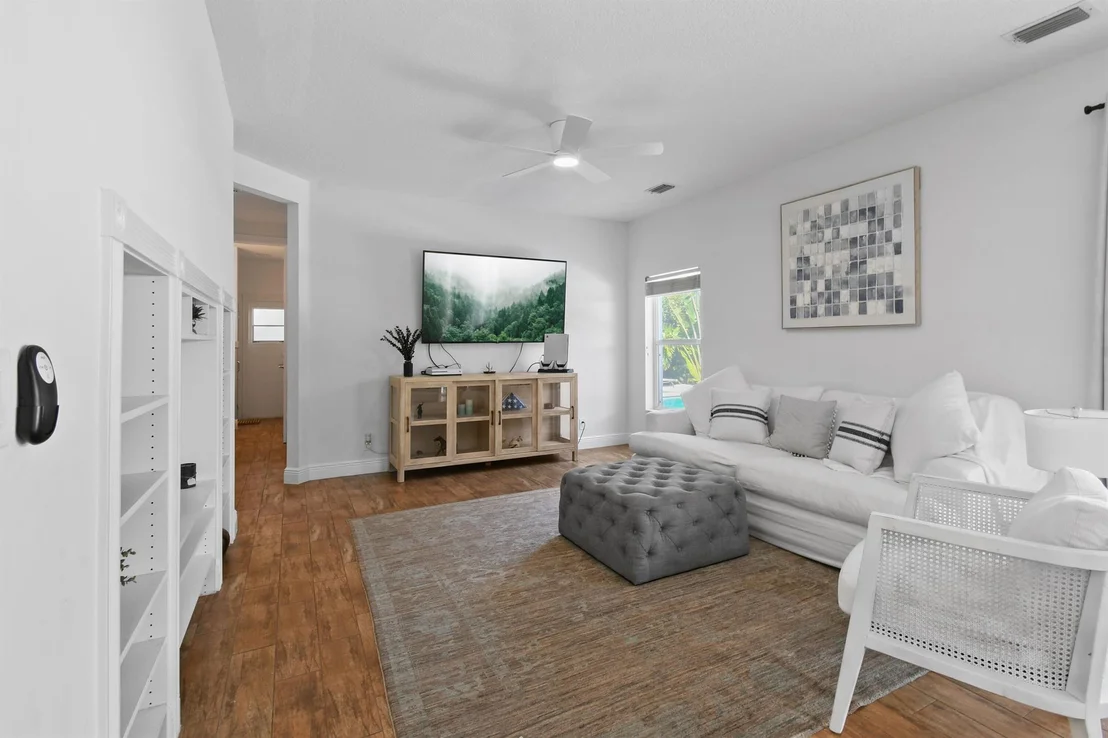 Photo of 1228 Egret Circle S