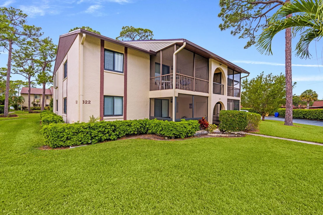 Photo of Unit D2 at 322 Knotty Pine Circle