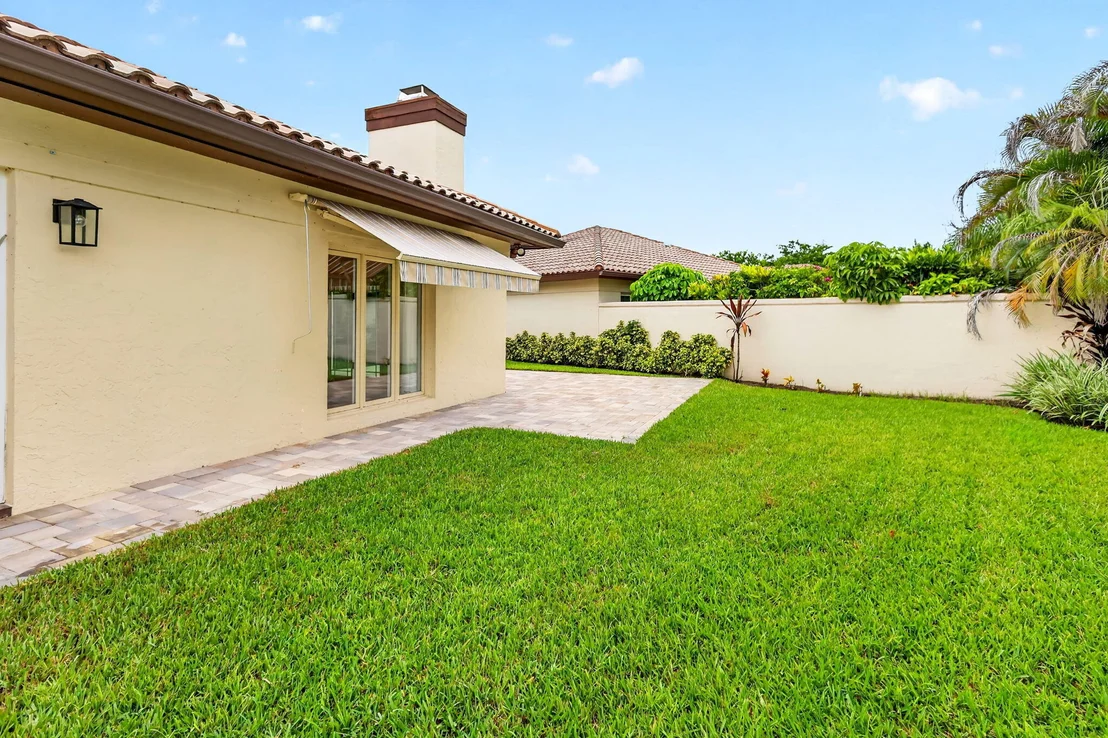 Photo of 5402 SE MEREDITH Terrace