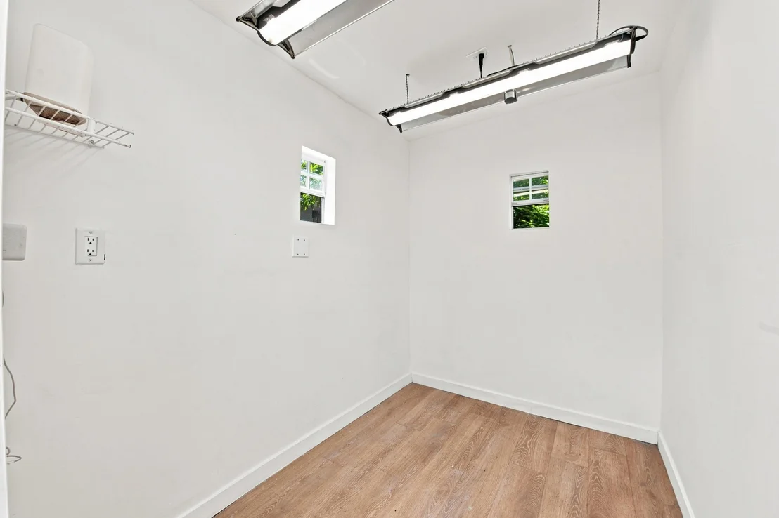 Photo of 2801 NE 8TH Terrace