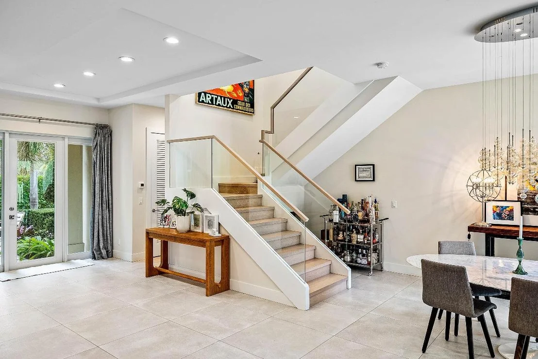 Photo of 217 Gulfstream Boulevard