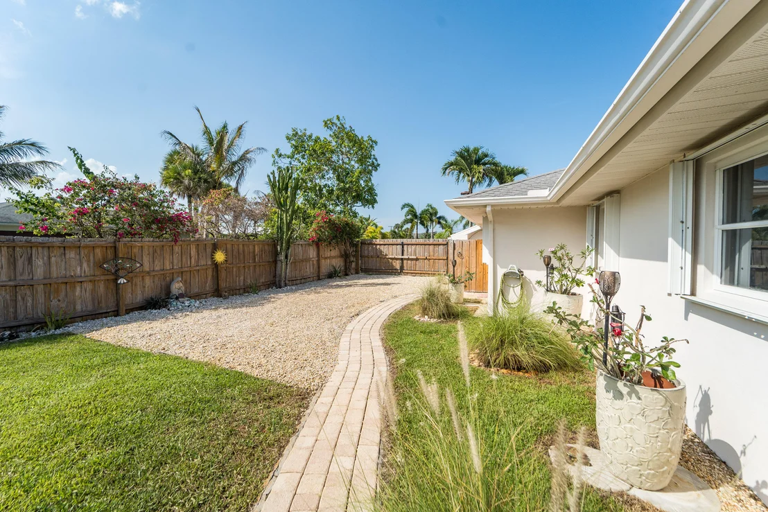 Photo of 18 Saddleback Road