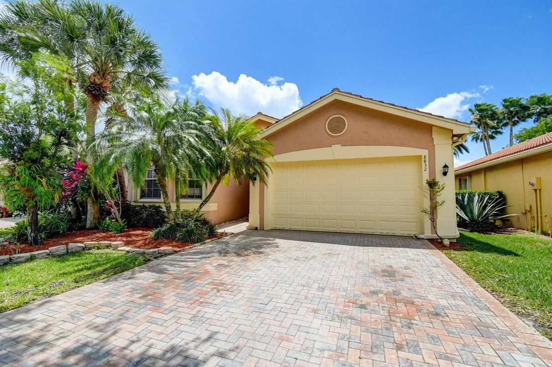 Photo of 8832 Palm River Drive