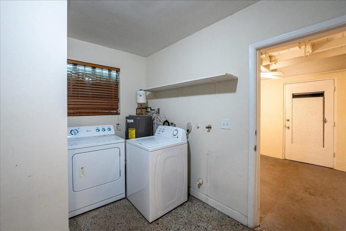 Photo of 804 SE Riverside Drive