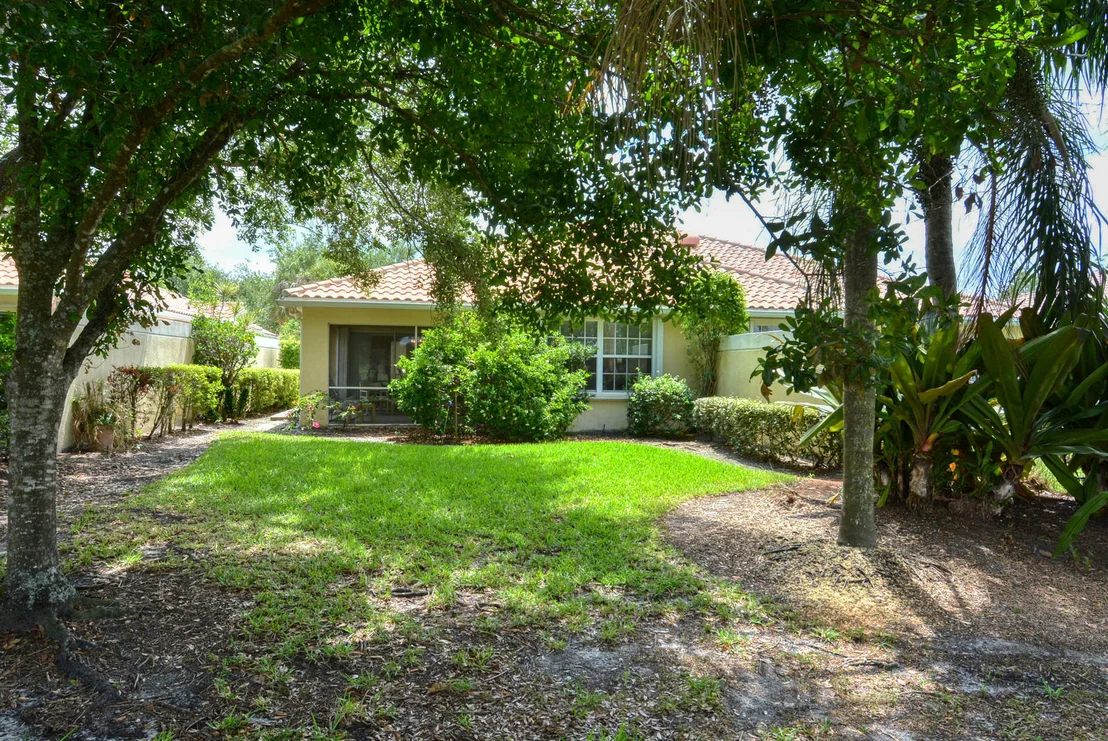 Photo of 901 SW Balmoral Trace