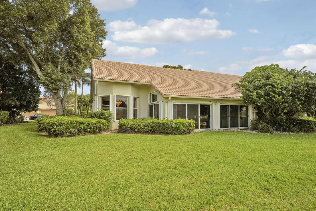 Photo of 7136 ASHFORD Lane