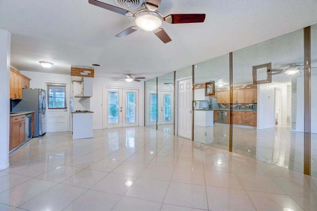 Photo of 700 Juniper Drive