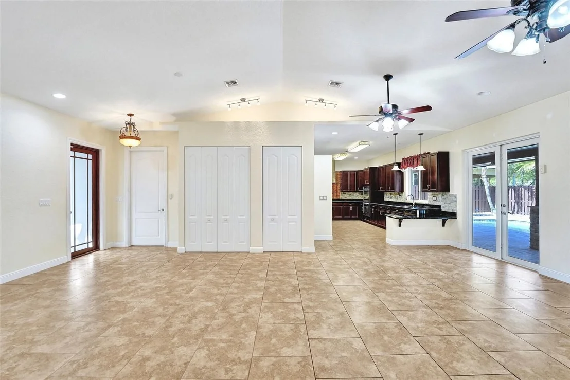 Photo of 49 SE 6th Street