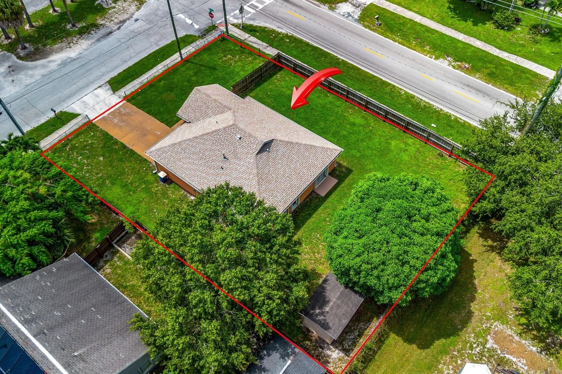 Photo of 726 Maple Avenue