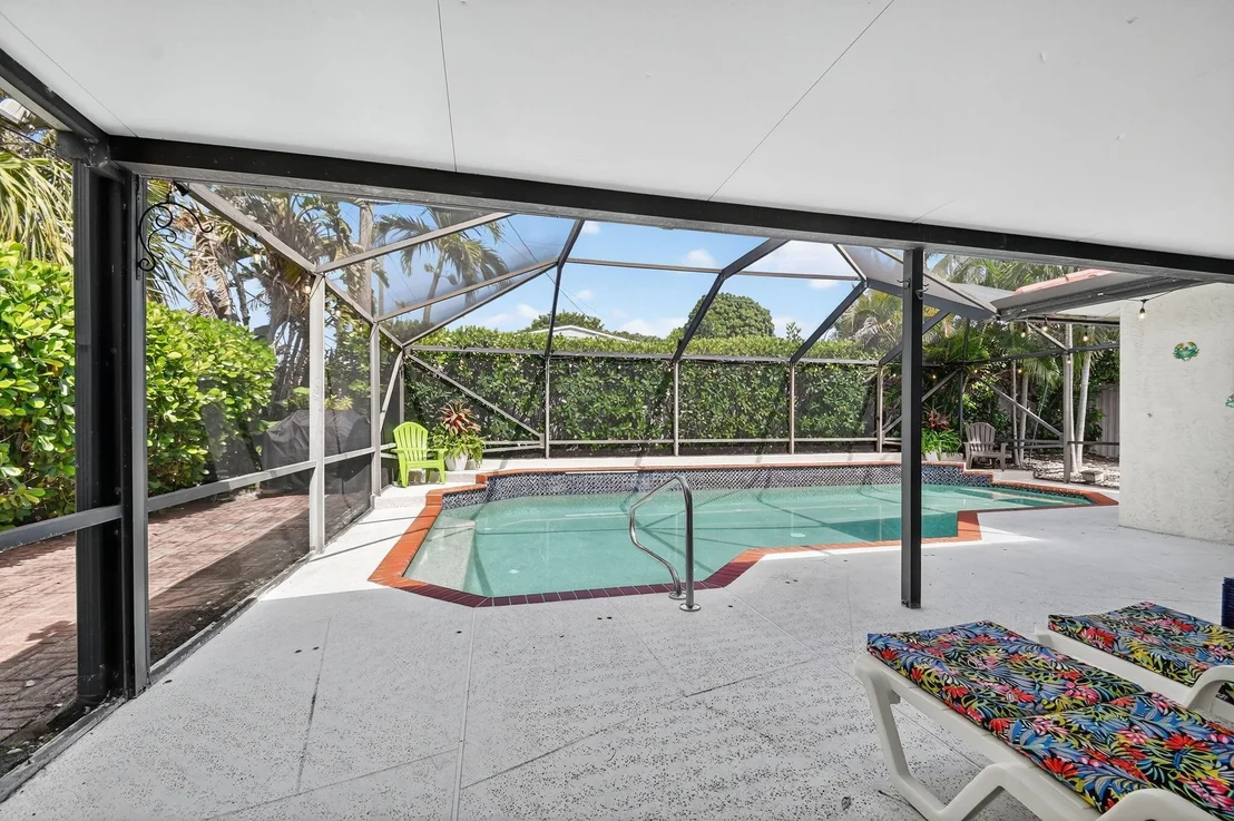Photo of 1035 Soelca Drive