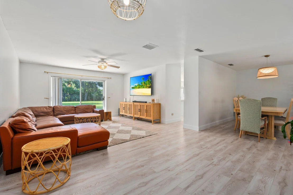 Photo of 2900 Grove Drive