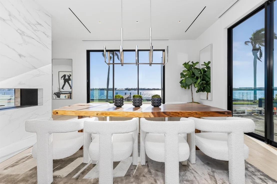 Photo of 100 Beverly Road