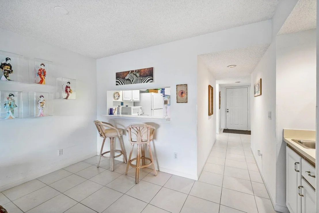 Photo of Unit A at 1501 Pinecrest Circle