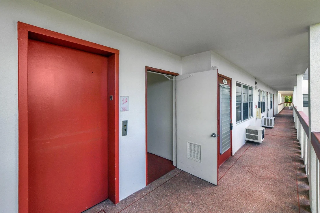 Photo of Unit D at 147 Brighton D
