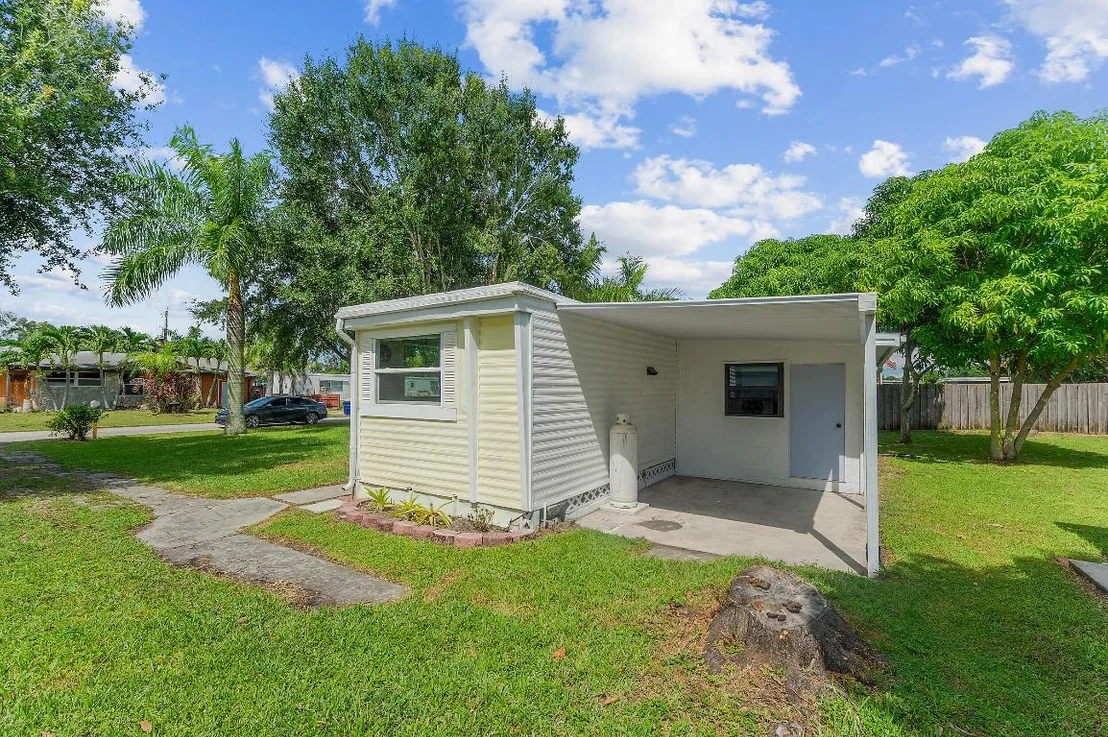 Photo of 2886 SE La Palma Terrace