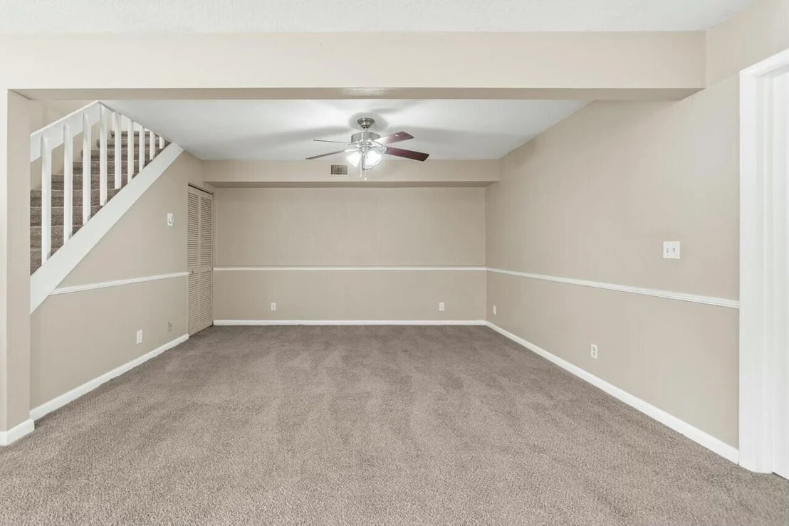 Photo of 262 Maplecrest Circle