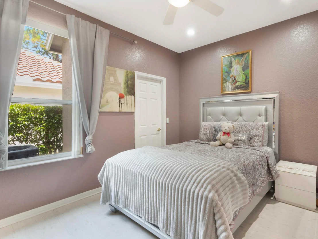 Photo of 5159 Brookview Drive