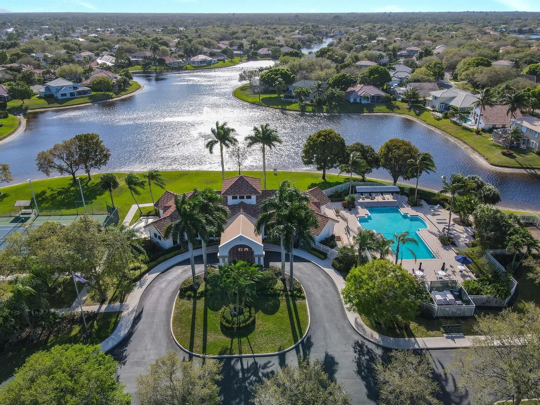Photo of 1133 Egret Circle S
