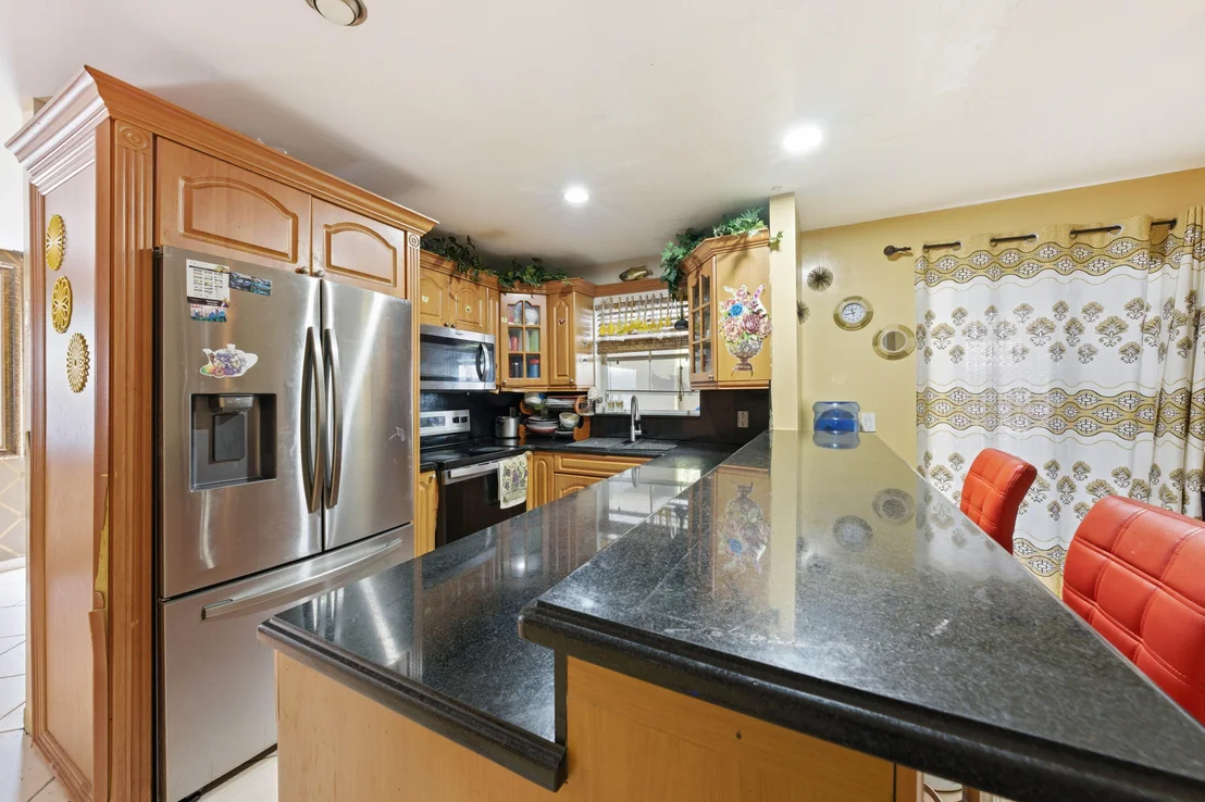 Photo of 6582 Bayfront Drive