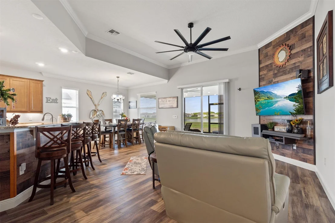 Photo of 8351 Laguna