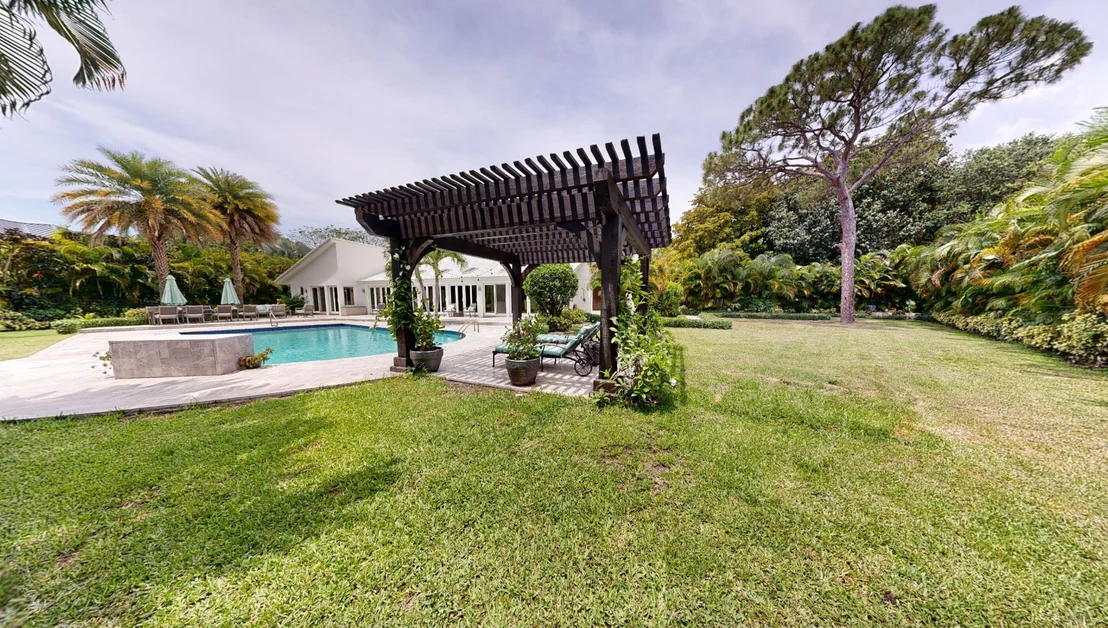 Photo of 355 Oakview Drive