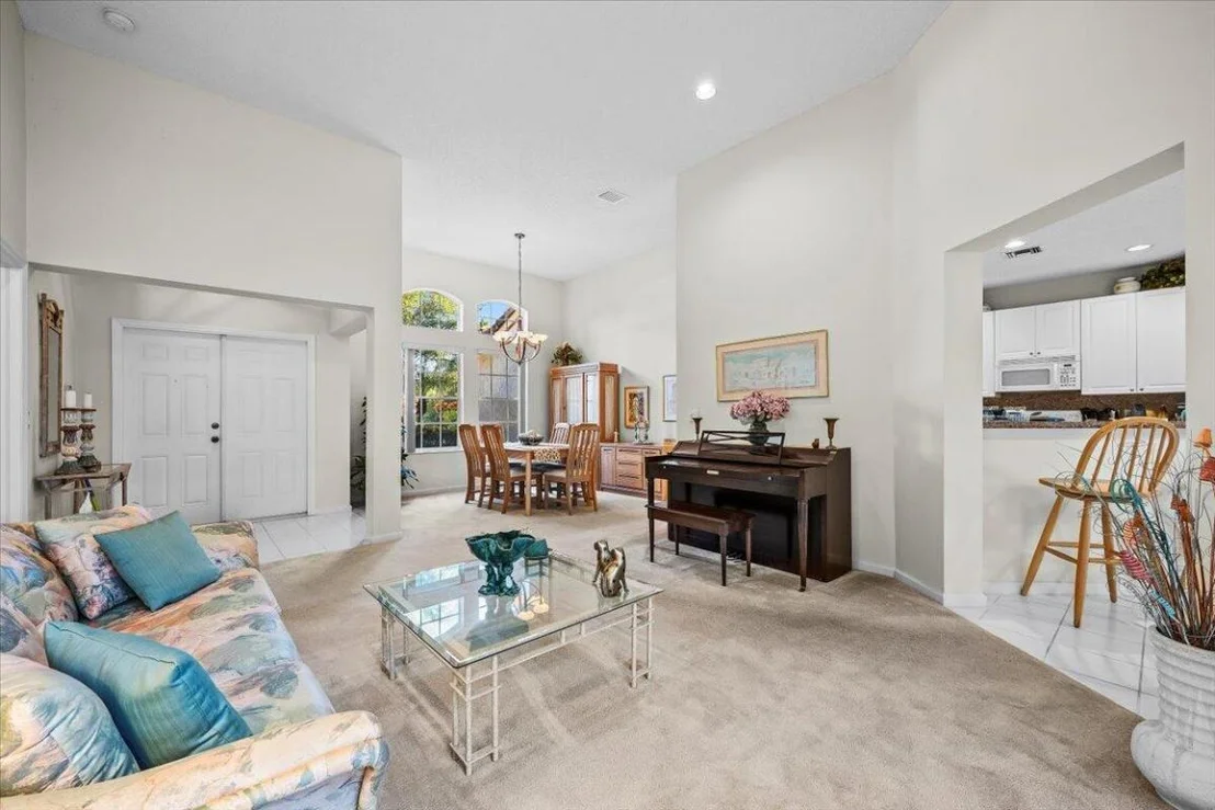 Photo of 180 Egret Circle