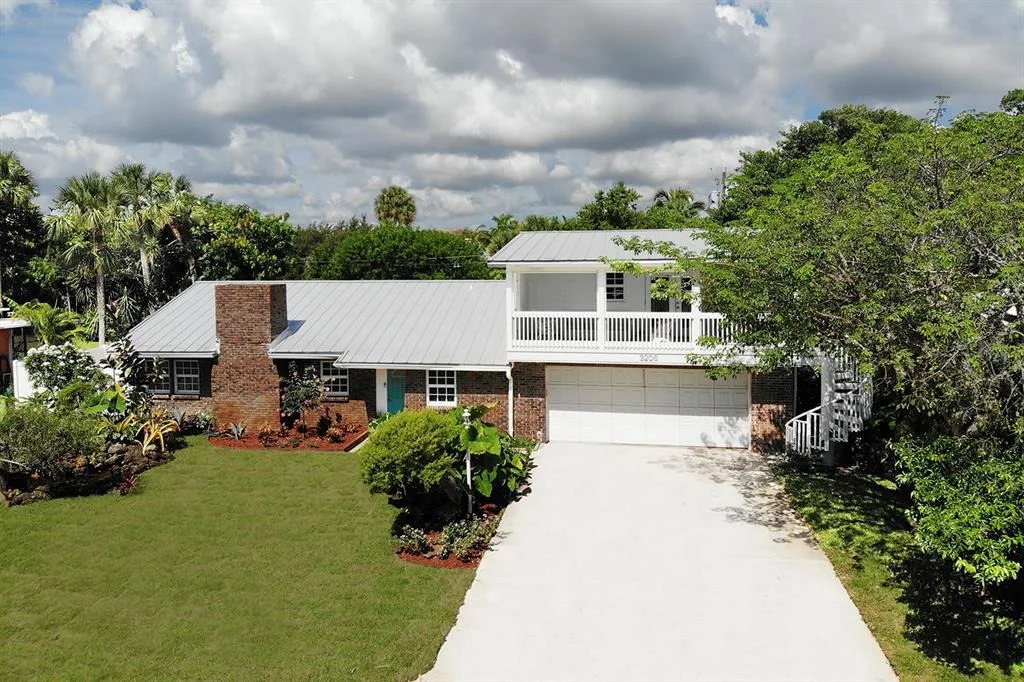 Photo of 3206 Palm Drive