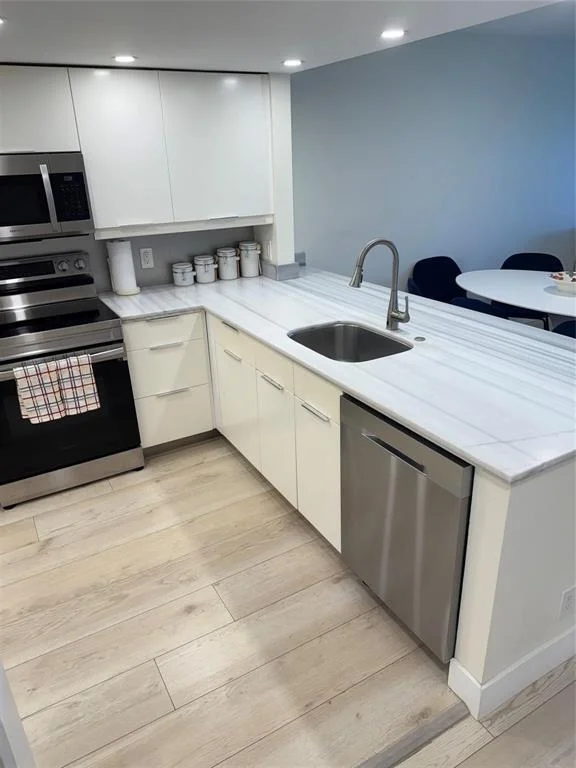 Photo of Unit 101B at 802 Cypress Boulevard