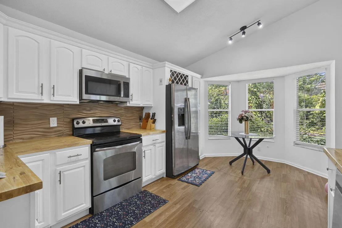 Photo of 120 Paddock Lane