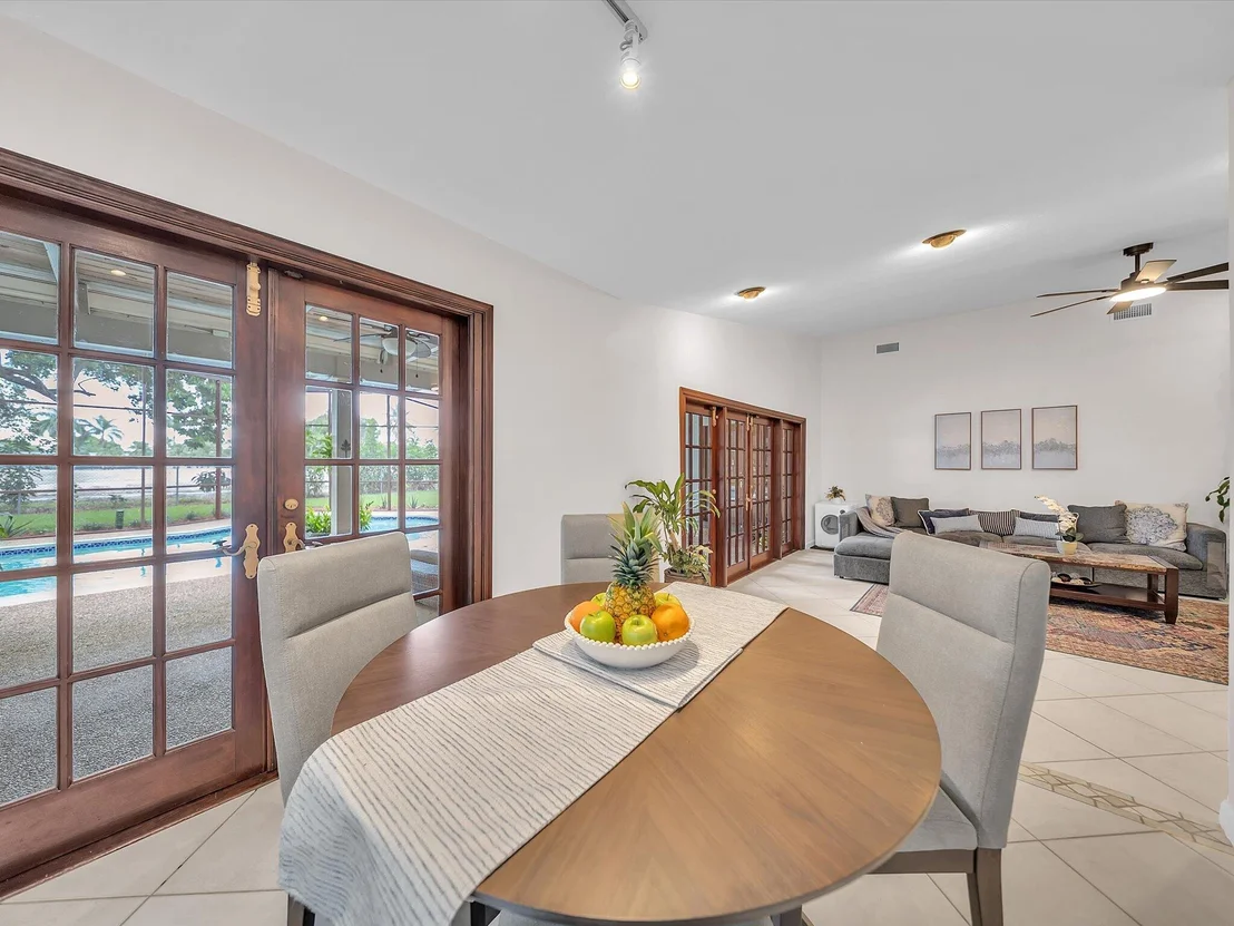 Photo of 9651 CONCH SHELL Manor