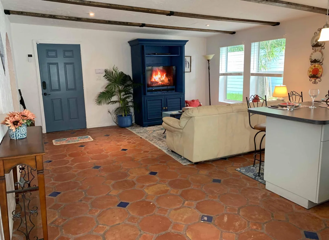 Photo of 918 Upland Road