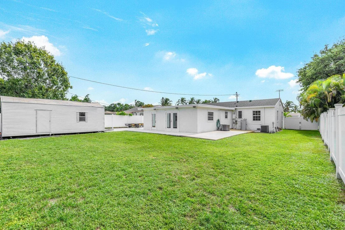 Photo of 311 Gulfstream Drive