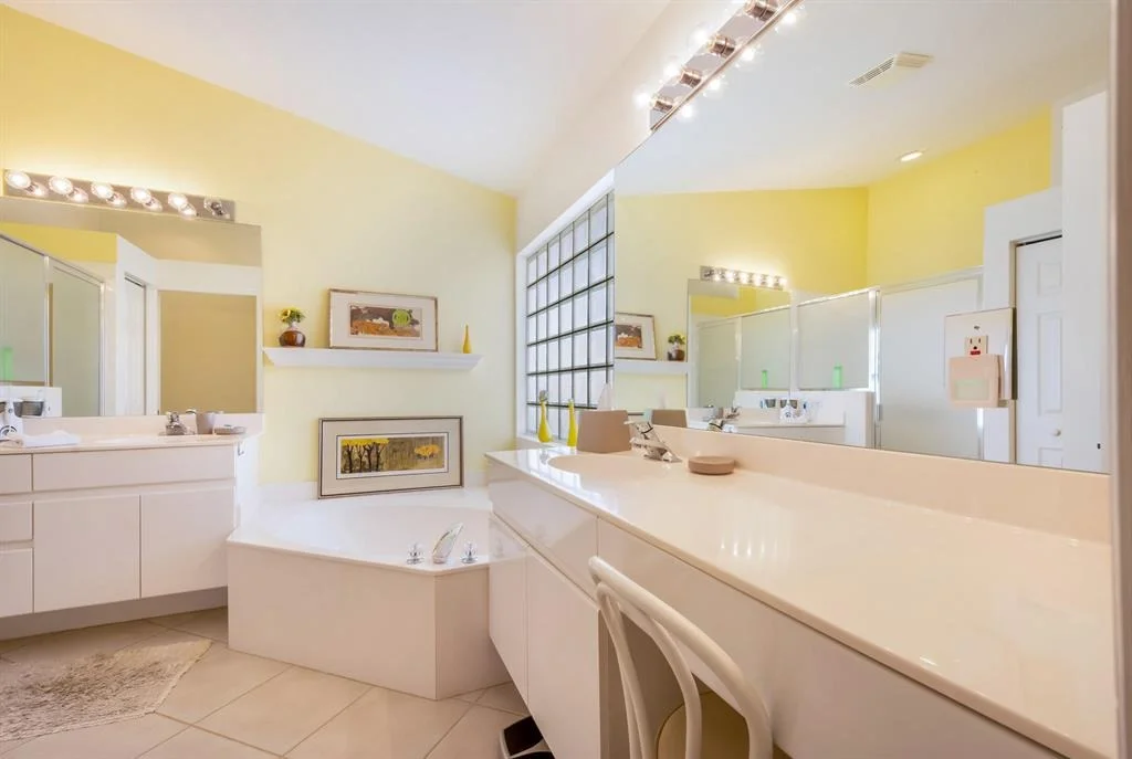 Photo of 6863 Viale Elizabeth