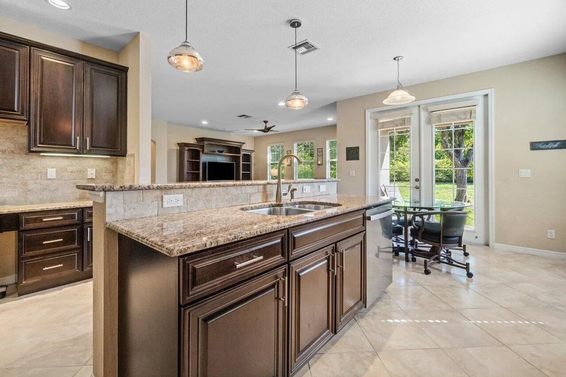 Photo of 10576 Longleaf Lane