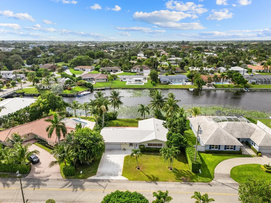 Photo of 8415 Pine Tree Lane